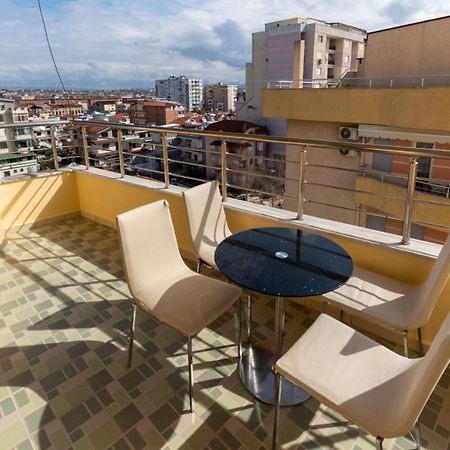 Spacious 2 Bedroom Apartment In Durres Beach المظهر الخارجي الصورة