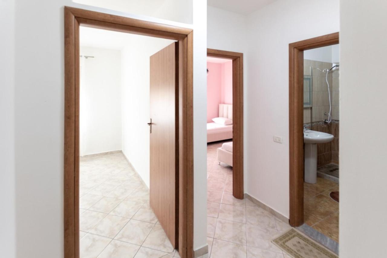 Spacious 2 Bedroom Apartment In Durres Beach المظهر الخارجي الصورة