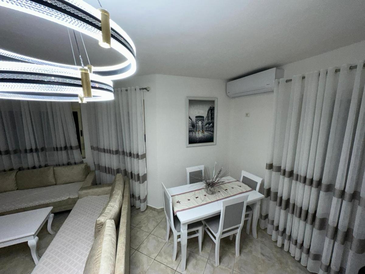 Spacious 2 Bedroom Apartment In Durres Beach المظهر الخارجي الصورة