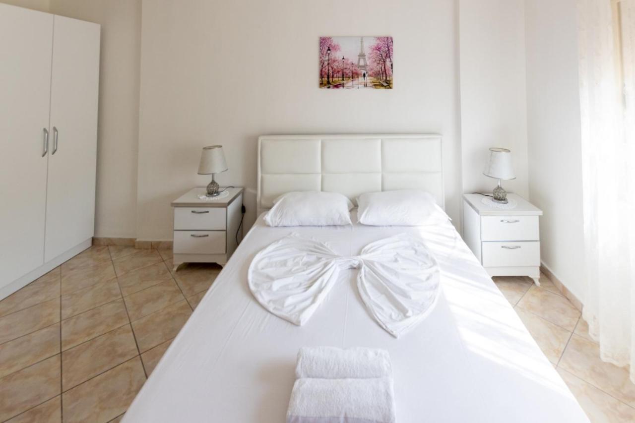 Spacious 2 Bedroom Apartment In Durres Beach المظهر الخارجي الصورة