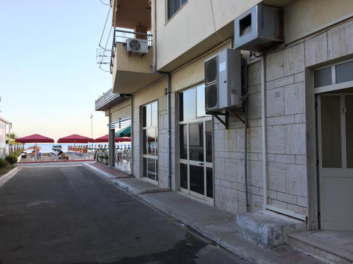 Spacious 2 Bedroom Apartment In Durres Beach المظهر الخارجي الصورة